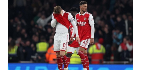 Arsenals dritte Saison in Folge mit schlechter Form am Ende der Saison